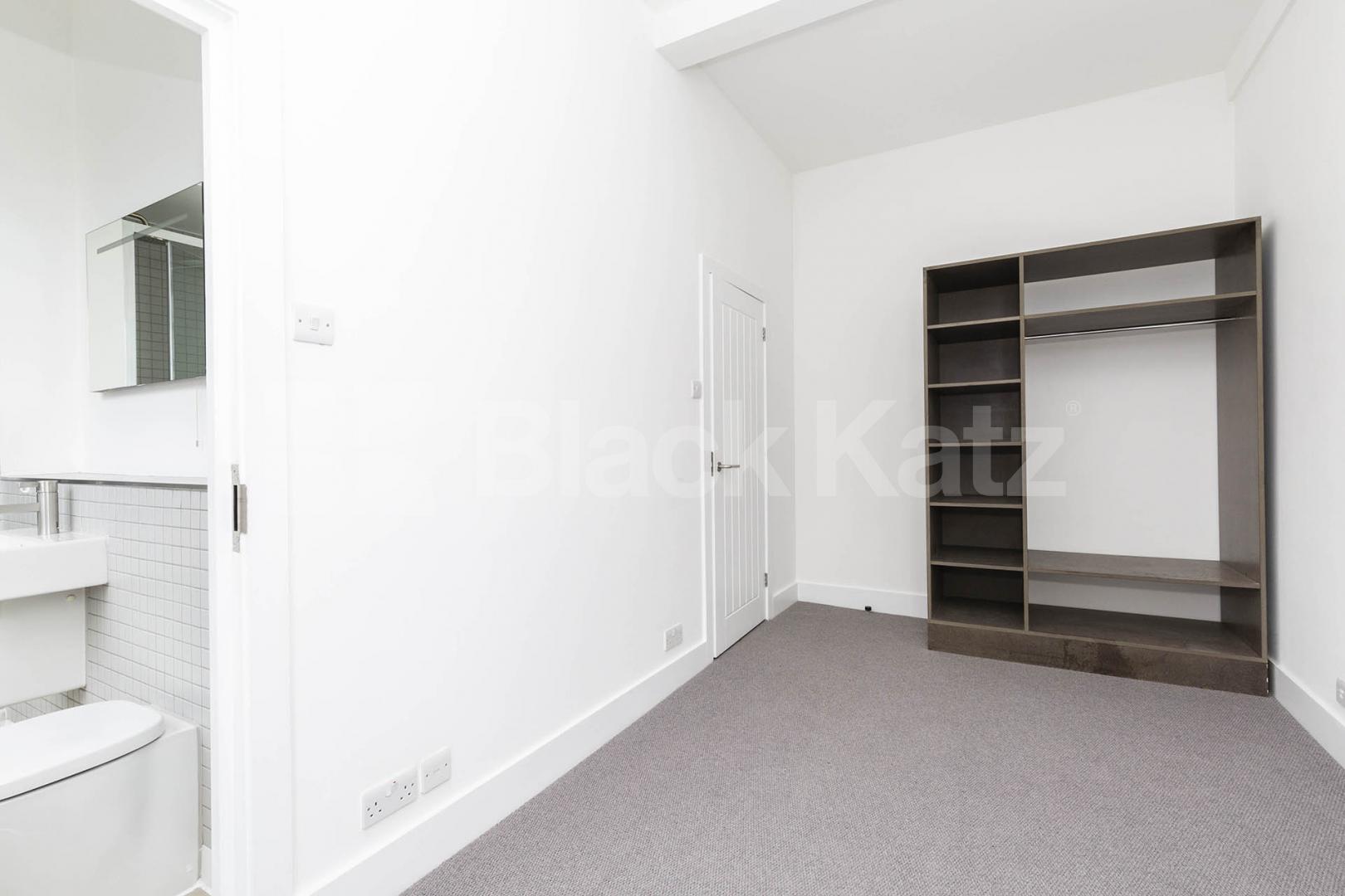 2 bed 2 bath Warehouse conversion locate din the heart of Clerkenwell   Berry Street, Clerkenwell